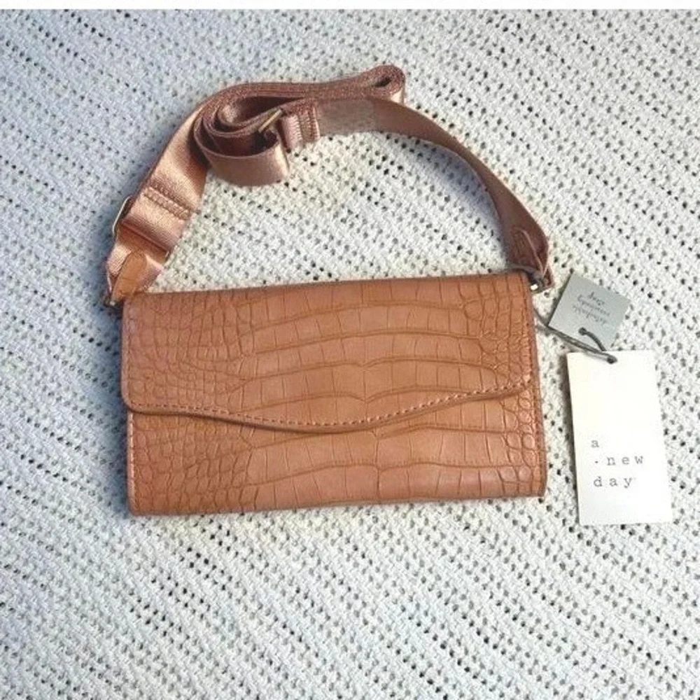 A New Day Cora Clutch Crossbody Bag Cognac Croc Embossed